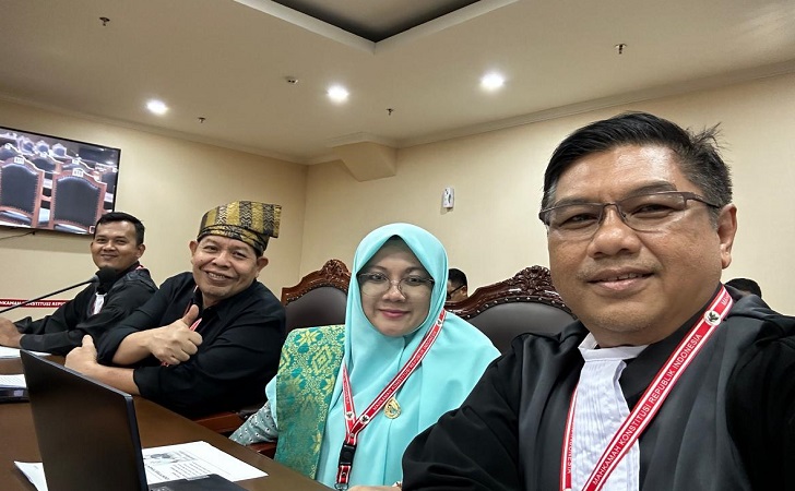 Afni-di-sidang-MK.jpg
