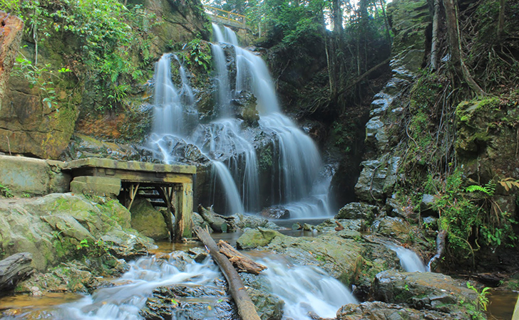 Air Terjun Guruh Gemurai