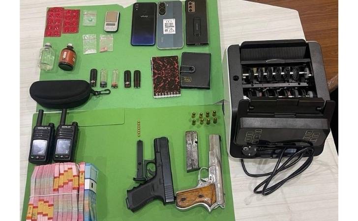 Bongkar-Sarang-Narkoba-di-Pekanbaru-Polisi-Temukan-Sabu-Uang-hingga-Senpi-Rakitan.jpg