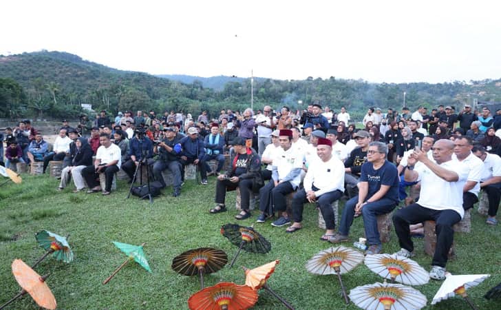 Dialog-UAS-dan-Rocky-Gerung.jpg