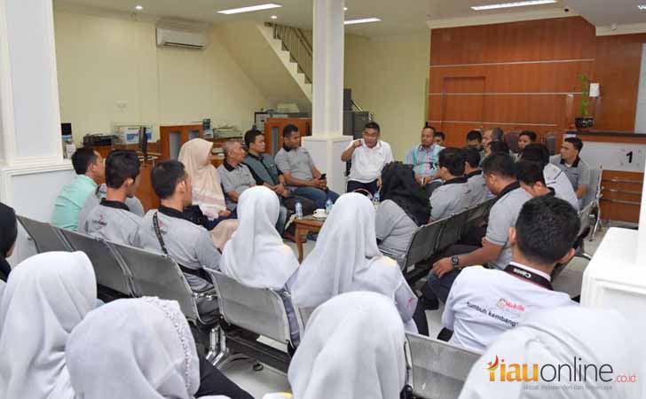Dirut Bank Riau Kepri, Irvandi Gustari Dirut Bank Riau Kepri Irvandi Gustari Berikan Arahan