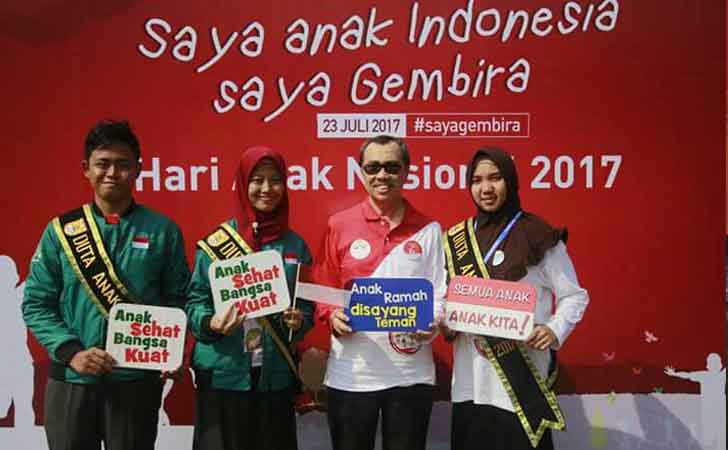 Bupati Siak, Syamsuar Terima Penghargaan Anak