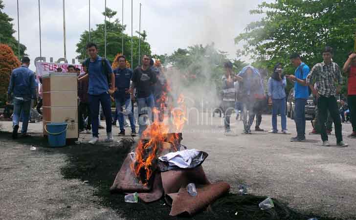 Fasilitas kampus rusak