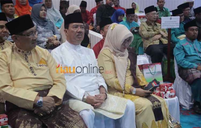 Mantan Bupati Kampar Burhanuddin dan mantan pejabat Kampar lainnya ikut hadir dirapat Paripurna. HUT ke-68 Kabupaten Kampar