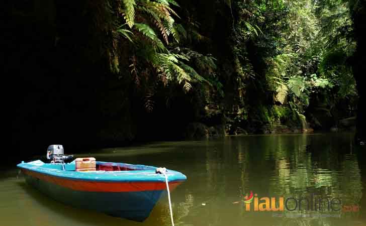 Perahu Siap Hantar Pengunjung ke Desa Tanjung Alai, Kampar