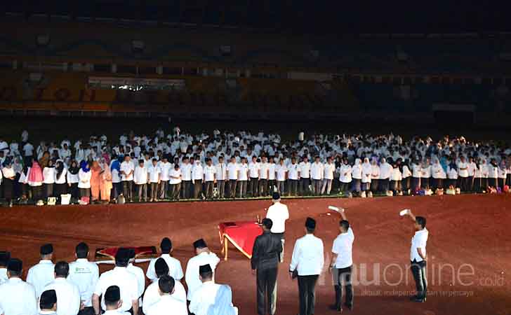 Gubernur Lantik Ribuan Pejabat Eselon III dan IV