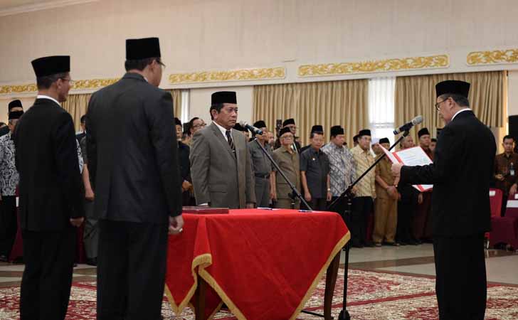 Gubernur Lantik Sekdaprov Riau