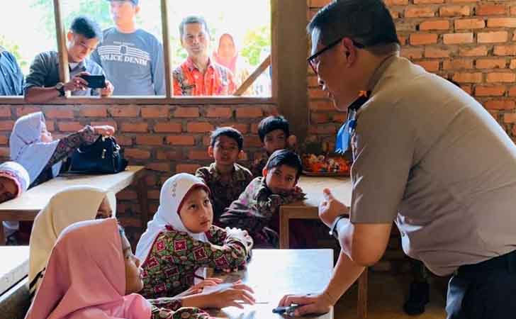 Irjen Pol Agung Setya Jadi Guru