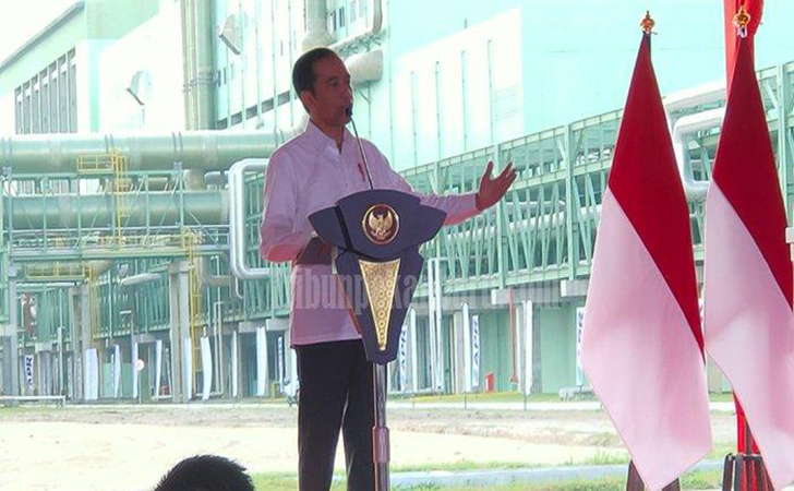 Jokowi di PT APR