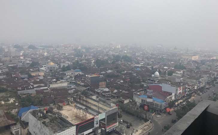 Kabut Asap Selimuti Pekanbaru