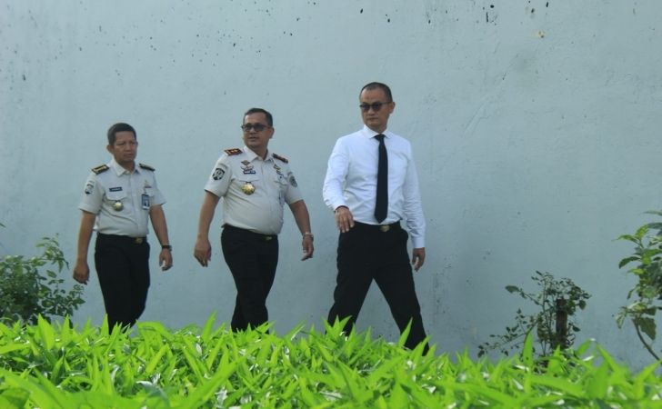 Kakanwil-Ditjenpas-Riau-Sidak-Lapas-Pekanbaru-Soroti-Keamanan-dan-Ketahanan-Pangan.jpg