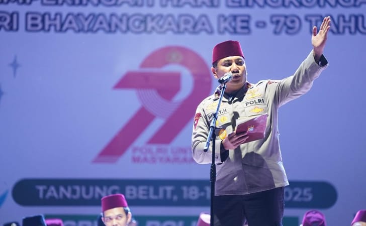 Kapolda-baca-puisi3.jpg