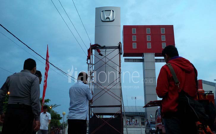 Pekerja Tewas Tersengat Listrik 