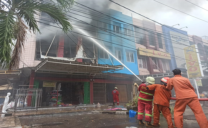 Kebakaran di Jalan HOS Cokroaminoto2