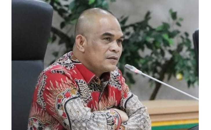 Ketua-DPRD-Riau-Kaderismanto.jpg