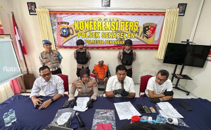 Kompol-bery-didampikan-akbp-akira.jpg