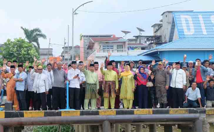 Lambaian Tangan Bupati Inhil, HM Wardan 