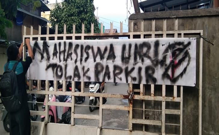 Mahasiswa Unri tolak parkir