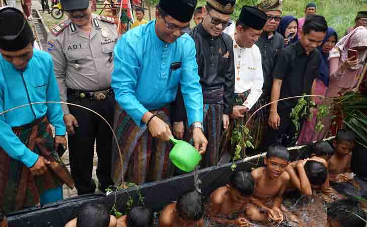 Mandi Berendam Jelang Sunat