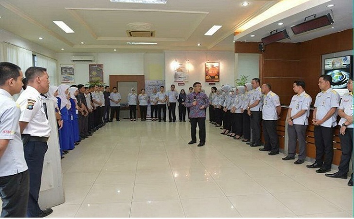 Dirut Bank Riau kepri Beri Semangat dan Motivasi
