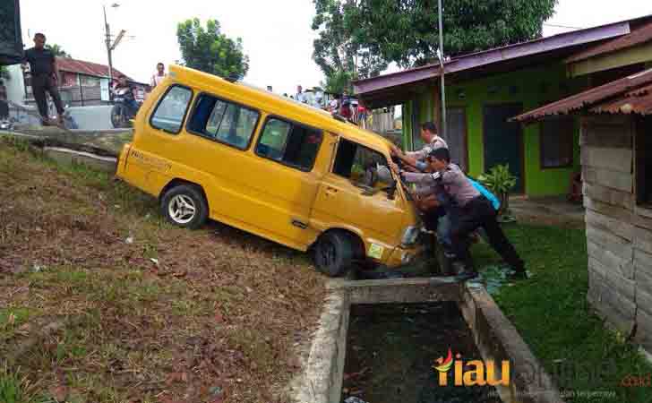 Opelet Bom Baru Penyok 