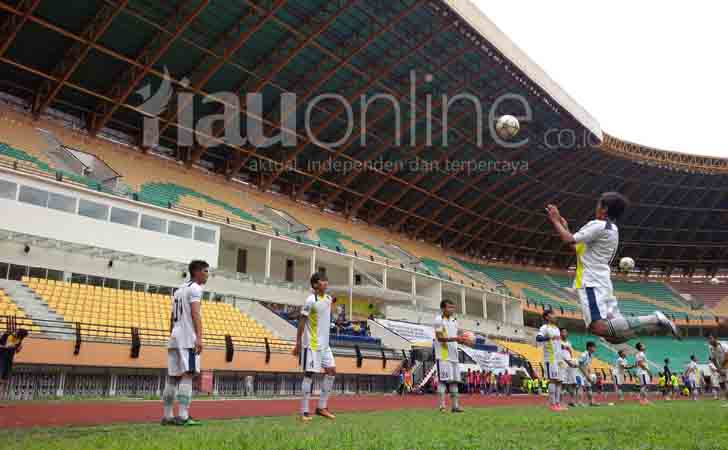 Pemain PSPS Riau pemanasan jelang laga hadapi PS Warsaka Dumai