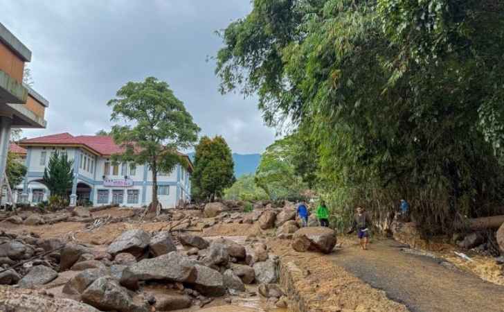 Pemkab-Solok-Tetapkan-Status-Tanggap-Bencana-Usai-Banjir-Bandang-Arosuka.jpg