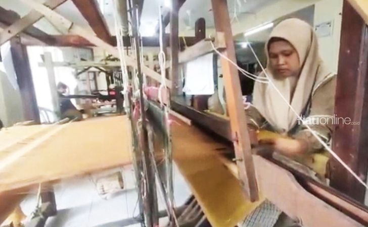 Penenun-songket-pekanbaru.jpg