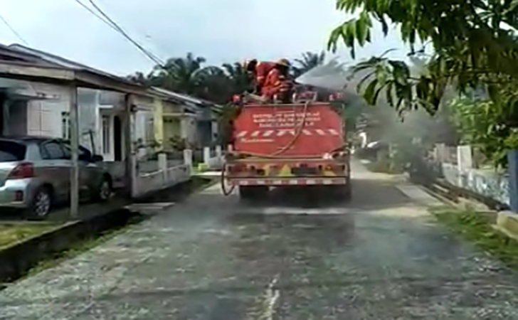 Penyemprotan Pasien Disinfektan