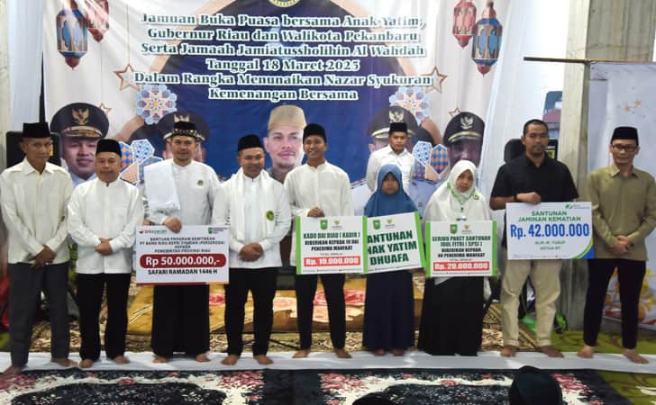 Penyerahan-CSR-BRK-Syariah-di-masjid-jms.jpg