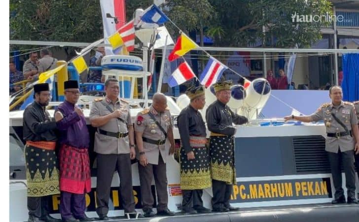 Peresmian-kapal-patroli-cepat.jpg