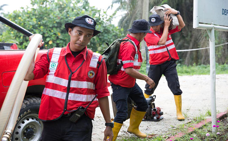 Personil Pemadam Kebakaran RAPP4