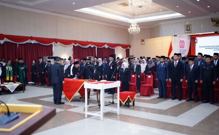 Plt gubri lantik pejabat8