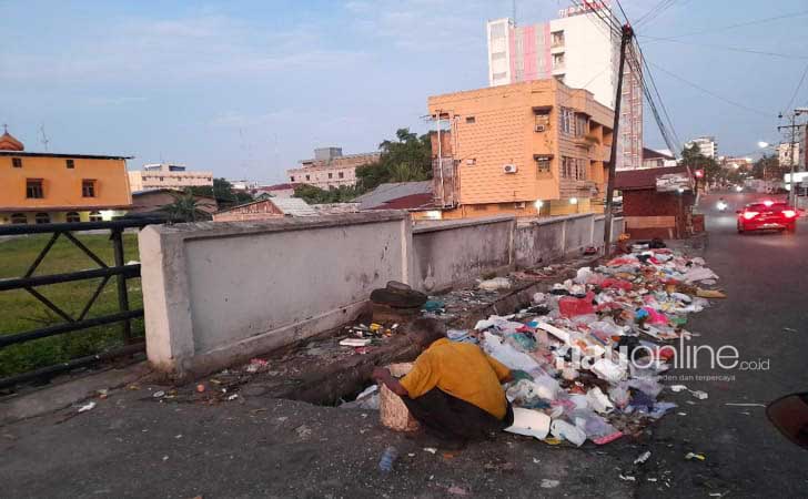 Sampah di PKU2