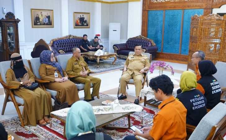 Sensus Ekonomi Dimulai, Plt Gubernur Riau Ajak Masyarakat Berikan Data Akurat 7