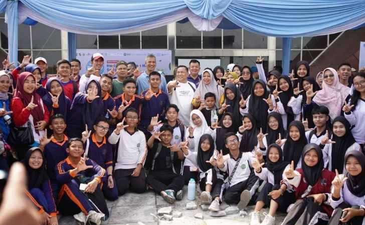Stadion Utama Riau Bersolek, Plt Gubri Ingin Warga Nyaman dan Aman Saat Berolahraga 9