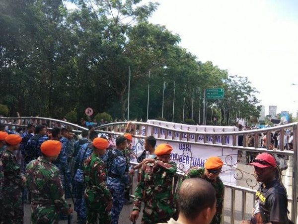 Suasana di sekitar Bandara SSK II Pekanbaru