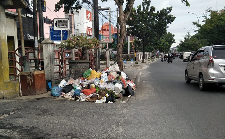 Tumpukan sampah10