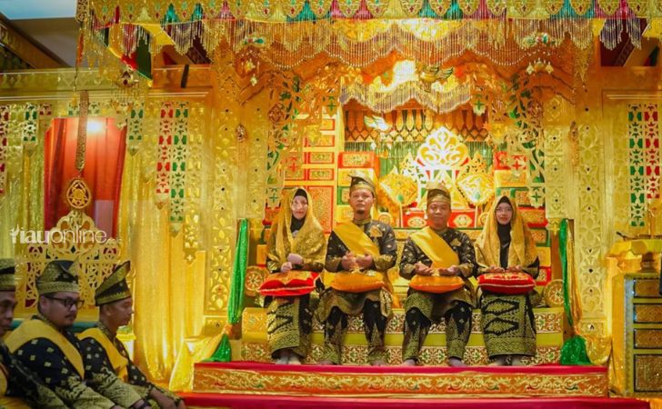 Wako-Wawako-Pekanbaru-raih-gelar-adat.jpg