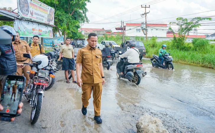 Wako cek perbaikan jalan1