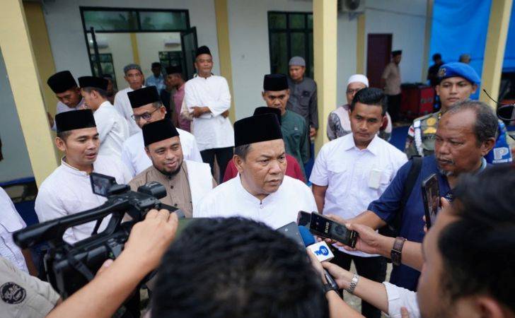 Warga Muara Basung Sambut Kehadiran Plt Gubernur Riau saat Safari Ramadan 10