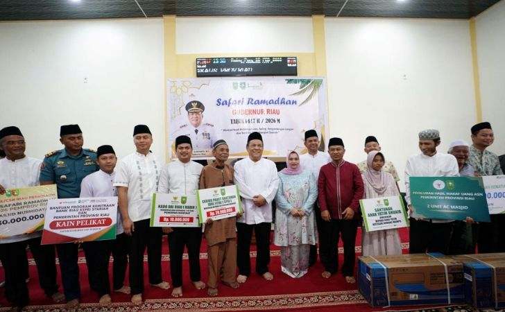 Warga Muara Basung Sambut Kehadiran Plt Gubernur Riau saat Safari Ramadan 4