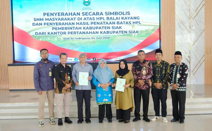 Warga-penerima-shm-di-siak.jpg