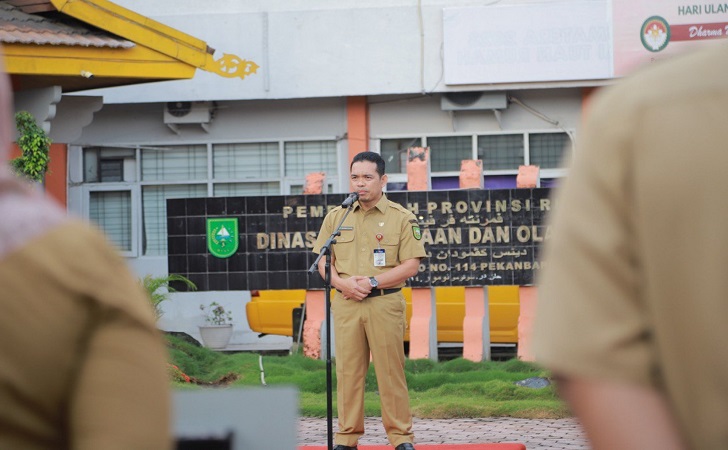 kadispora-riau-erisman-yahya.jpg