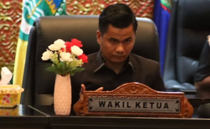 rapat reses