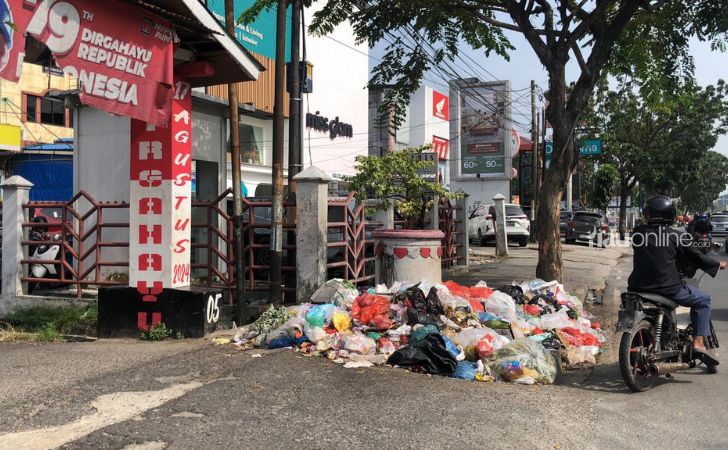 sampah-pagi-di-pekanbaru3.jpg