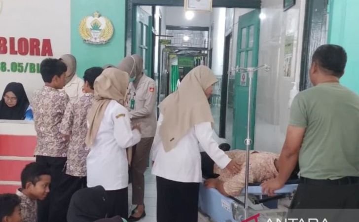 198-Siswa-SMPN-1-Blora-Alami-Diare-dan-Lemas-Usai-Santap-Menu-MBG.jpg