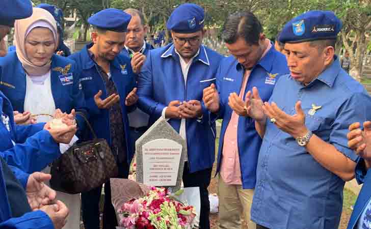 40-Hari-Ani-Yudhoyono.jpg