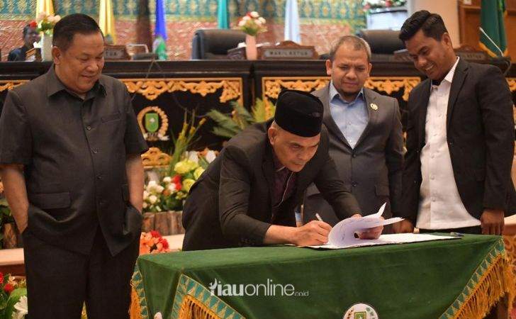 5-Hari-Jelang-Pengesahan-KUAPPAS-APBD-Riau-2026-Akhirnya-Disepakati.jpg