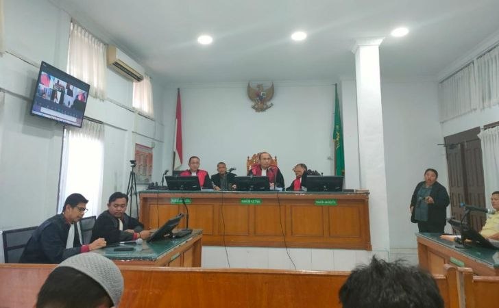 5-Petinggi-Fikasa-Divonis-5-Tahun-dan-Denda-Rp10-Miliar-Uang-Korban-Tetap-Raib.jpg